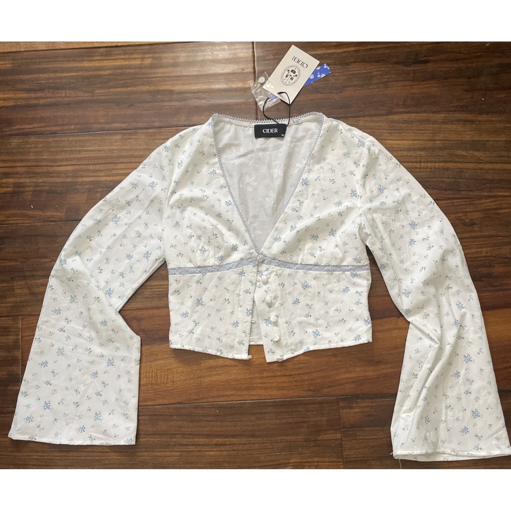 Cider XS Top Floral Coquette Cottagecore VNeck Long Sleeve White Lace Fairy NWT